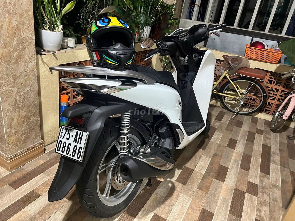 Xe SH160 ABS 2025 màu trắng, tình trạng keng 99,99. Mua bán Xe máy tại Huyện Phong Điền Thừa Thiên Huế được đăng bởi Thế Anh hình 1