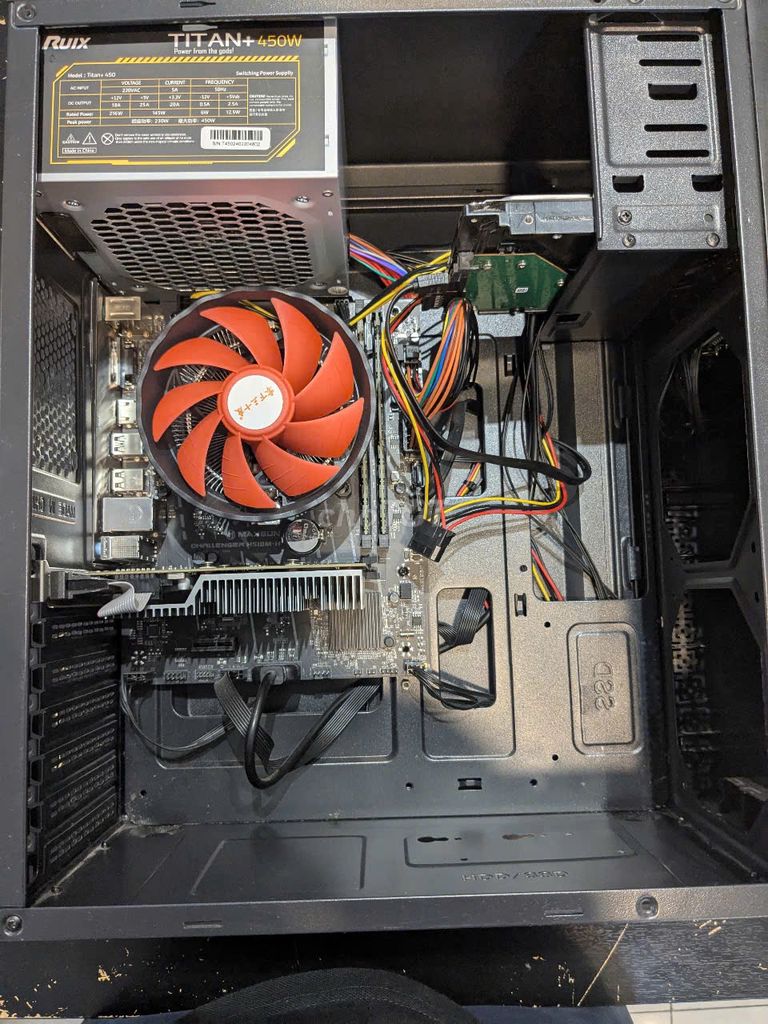 PC mới ráp tình trạng sử dụng 90%