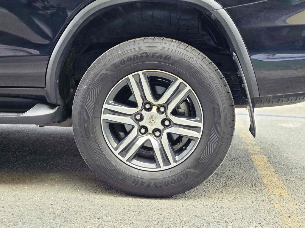 Toyota Fortuner 2.4G AT xe chất đẹp xhd được. Mua bán Ô tô tại Quận Tân Phú Tp Hồ Chí Minh được đăng bởi Nguyễn Tân Xe Lướt  hình 3