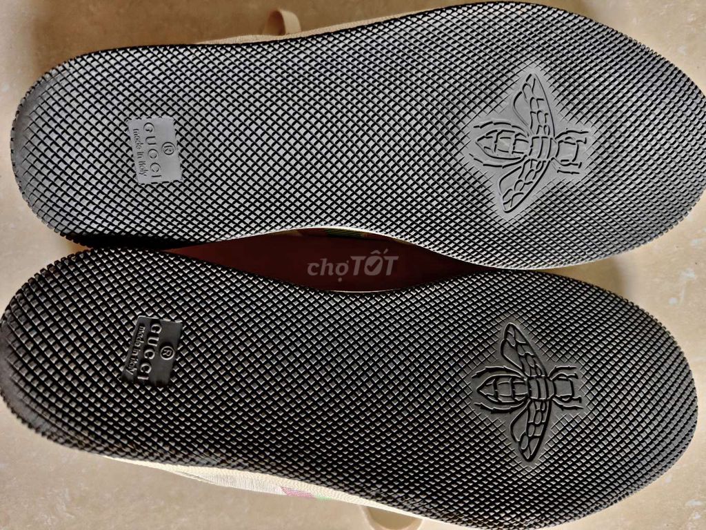 Giày Gucci size 41 độ mới cao