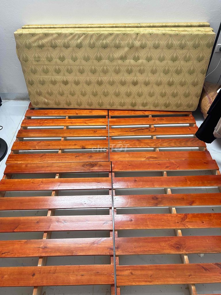 Giường gỗ 1m6 màu Nâu. Mua bán Giường, chăn ga gối nệm tại Huyện Gia Lâm Hà Nội được đăng bởi Nguyễn Thanh Tùng hình 1