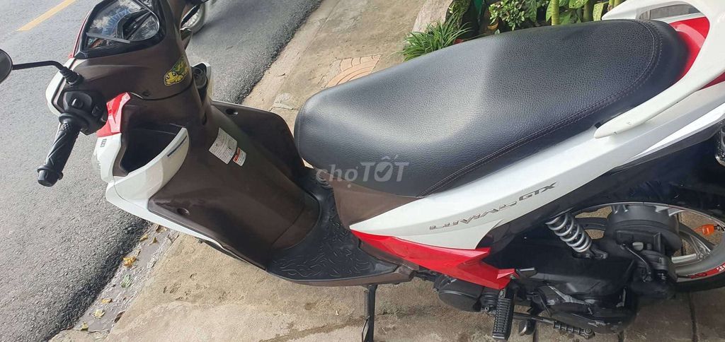 Yamaha Luvias GTX 2015 Trắng đỏ. Mua bán Xe máy tại Huyện Phong Điền Cần Thơ được đăng bởi Nguyễn Tiến Đạt hình 4