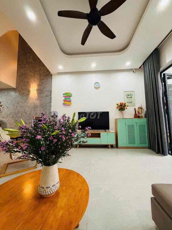 Rent · 3 bd · 100 м² · Quận Ngũ Hành Sơn, ул. Đường Bùi Tá Hán