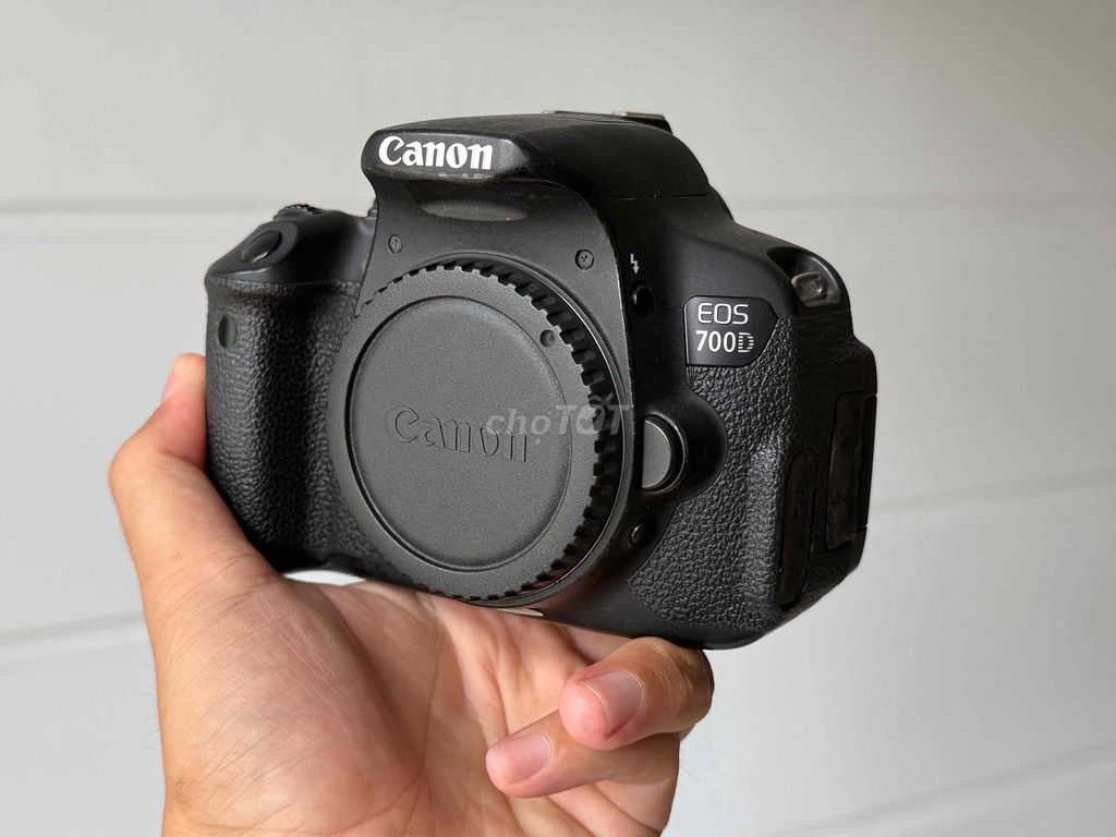 Máy ảnh Canon EOS 700D Đen Đã sử dụng. Mua bán Máy ảnh, Máy quay tại Quận Gò Vấp Tp Hồ Chí Minh được đăng bởi Máy Ảnh Shop hình 1