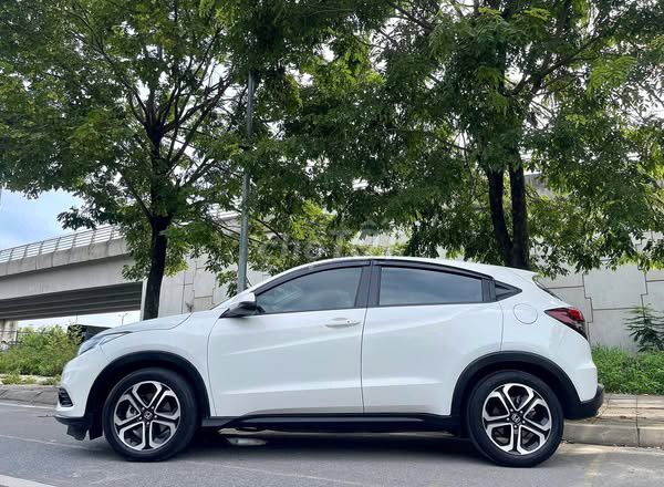 Honda HRV bản G sản xuất 2021. Mua bán Ô tô tại Quận Ba Đình Hà Nội được đăng bởi Quý Cường hình 4