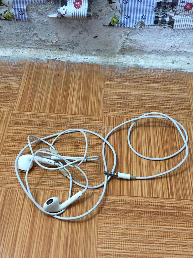 Tai nghe Apple Jack 3.5mm Trắng cũ. Mua bán Tivi, Âm thanh tại Quận Hà Đông Hà Nội được đăng bởi Hoa Bưởi hình 1