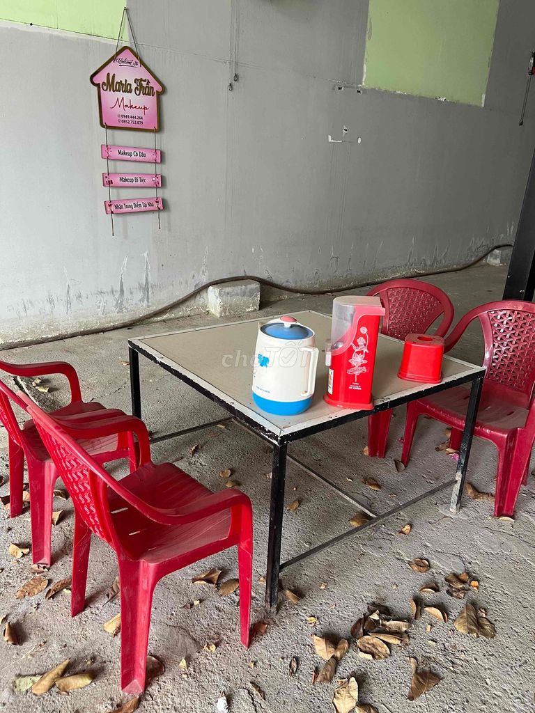 Bộ bàn ghế nhựa 4 ghế màu Đỏ. Mua bán Bàn ghế tại Huyện Long Thành Đồng Nai được đăng bởi Lê Quang Hoàng hình 1