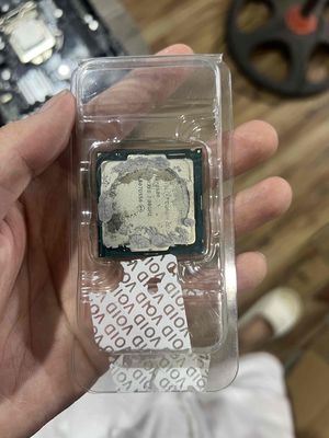 CPU Intel Core i5 8500 6 nhân 6 luồng. Mua bán Linh kiện (RAM, Card...) tại Quận Hoàng Mai Hà Nội được đăng bởi Phạm Ngọc Sơn