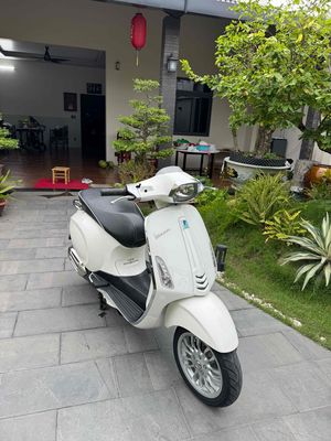 Vespa Sprint 125Abs 2018 trắng rin xe chuẩn lướt