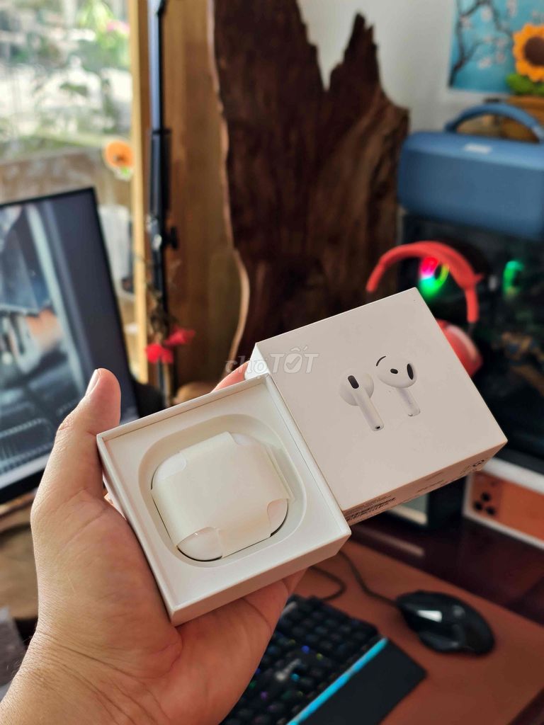 Apple AirPods 4 Trắng H2 Nguyên zin lướt đẹp 99%. Mua bán Tivi, Âm thanh tại Quận Ninh Kiều Cần Thơ được đăng bởi TRƯƠNG QUỲNH hình 1