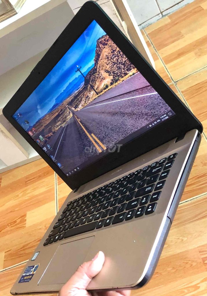Asus I5-7200U/128GB/Pin>2H/Type C/Máy Đẹp Full CN. Mua bán Laptop tại Quận 7 Tp Hồ Chí Minh được đăng bởi Quân Quân  hình 1
