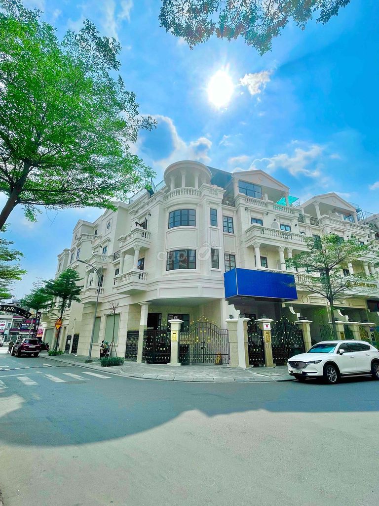 Cho thuê Mặt bằng - #Cityland ,Phường 10 gò vấp. 15triệu /th __100m2