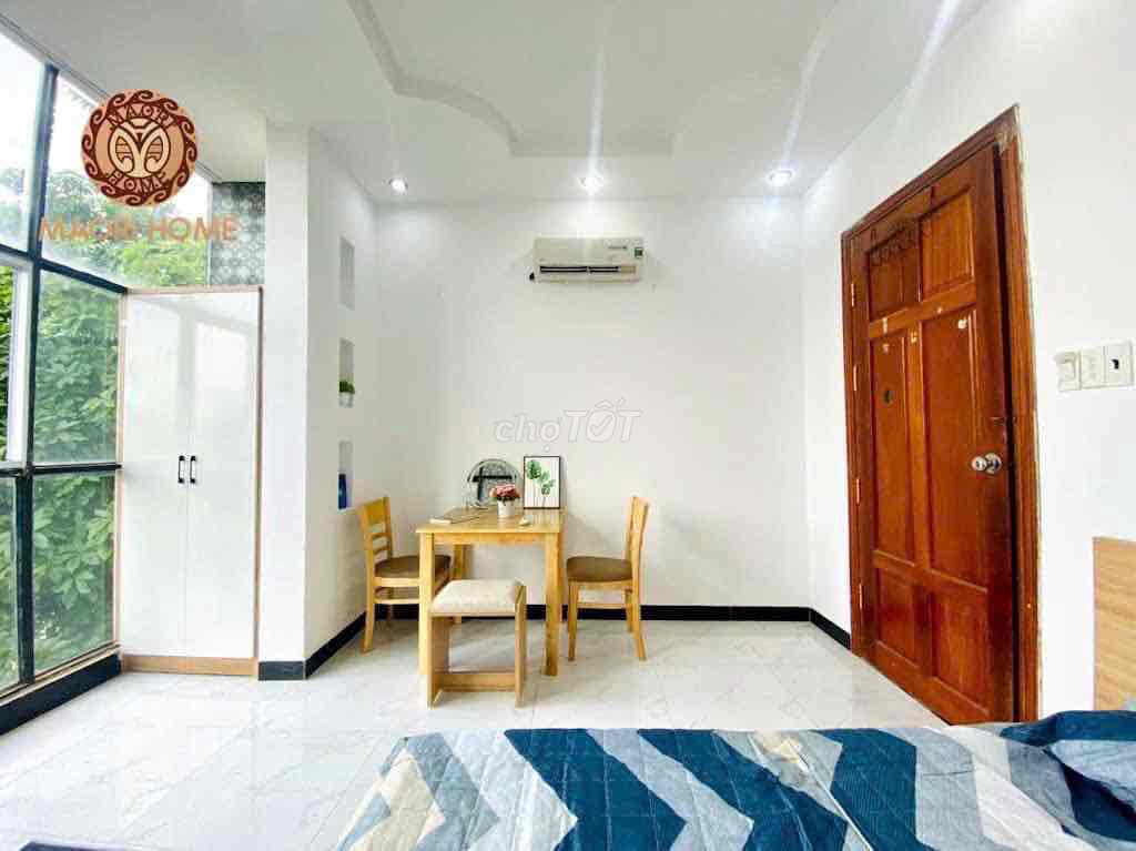 Studio 4.700.000đ View Kính Full Nội Thất Đường Lạc Long Quân