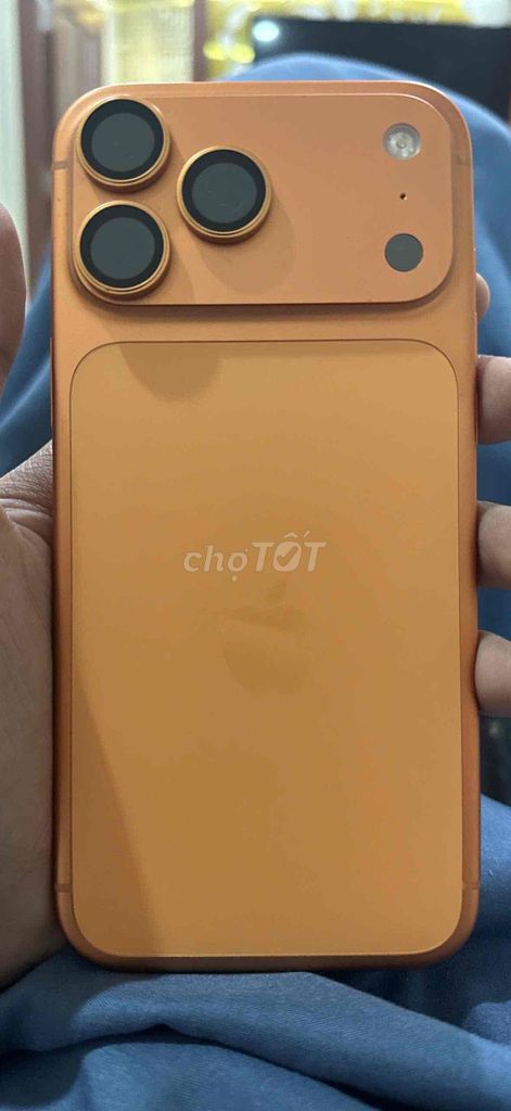 Bán 17promax mới dùng được 1 tháng màu cam. Mua bán Điện thoại tại Quận Sơn Trà Đà Nẵng được đăng bởi Tuấn Anh hình 1