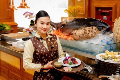 [Sân Golf] - Tuyển Phục vụ Thu nhập 8 triệu 