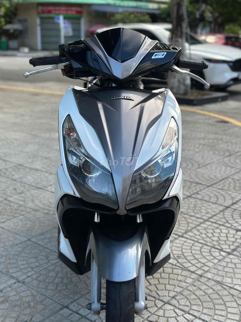 Мотоцикл Honda Air Blade 2014, белый