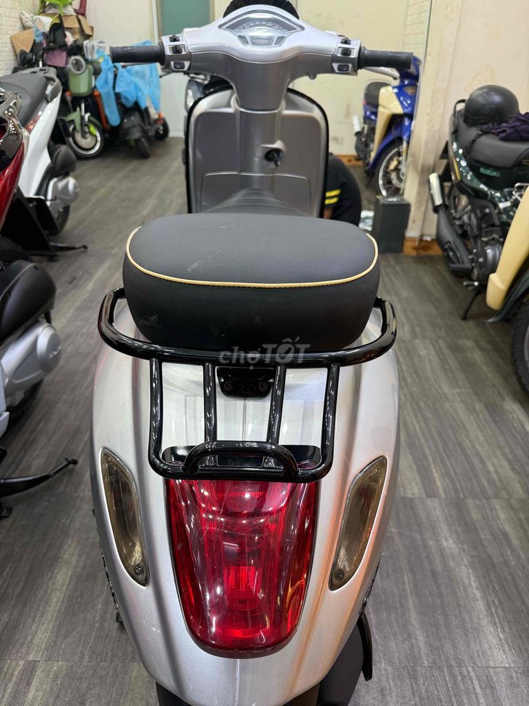 Vespa sprint bạc posche , chính chủ. Mua bán Xe máy tại Quận 11 Tp Hồ Chí Minh được đăng bởi Thành Phú hình 7
