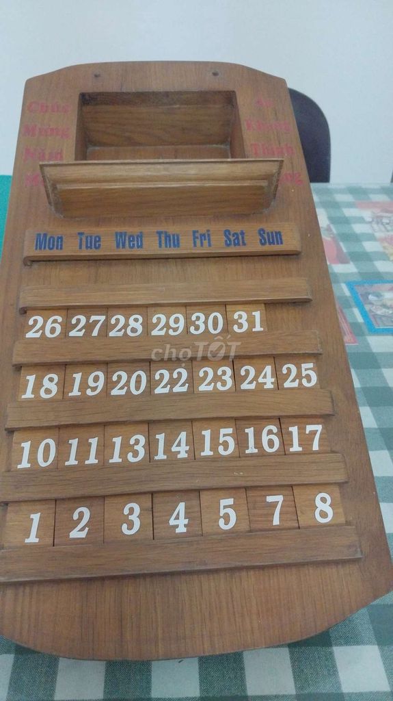 Lịch gỗ Nâu. Mua bán Nội thất, đồ gia dụng khác tại Quận 3 Tp Hồ Chí Minh được đăng bởi Thu hình 1