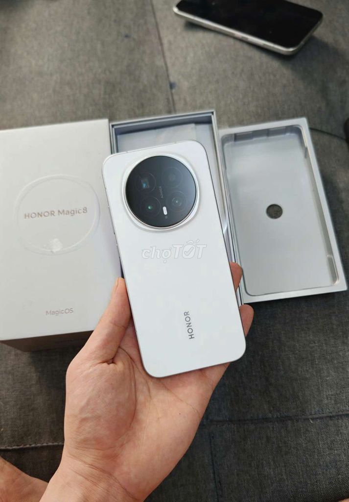 Honor Magic 8 12/256 Fullbox, Loa Hay, Camera Đẹp. Mua bán Điện thoại tại Quận Tân Bình Tp Hồ Chí Minh được đăng bởi Kiên Android Shop hình 1