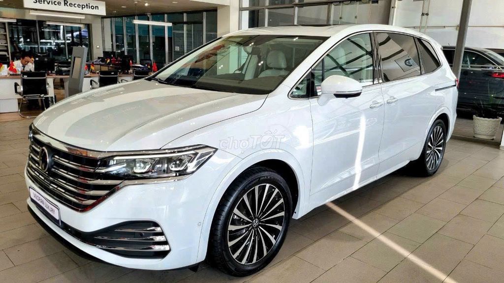 Volkswagen Viloran 2025 Bản Cao QT Hấp Dẫn. Mua bán Ô tô tại Quận Tân Bình Tp Hồ Chí Minh được đăng bởi Phương Thảo hình 1