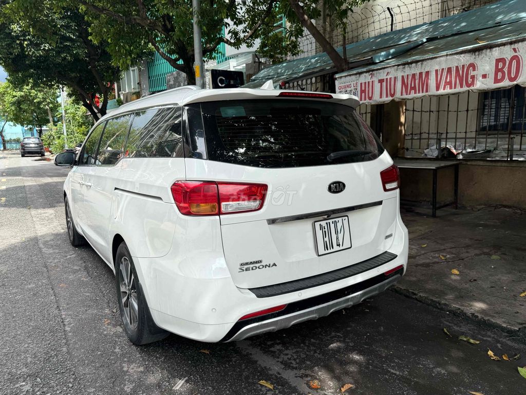 Kia Sedona 2018 2.2 DATH - 100000 km. Mua bán Ô tô tại Quận Bình Thạnh Tp Hồ Chí Minh được đăng bởi Tuan hình 6