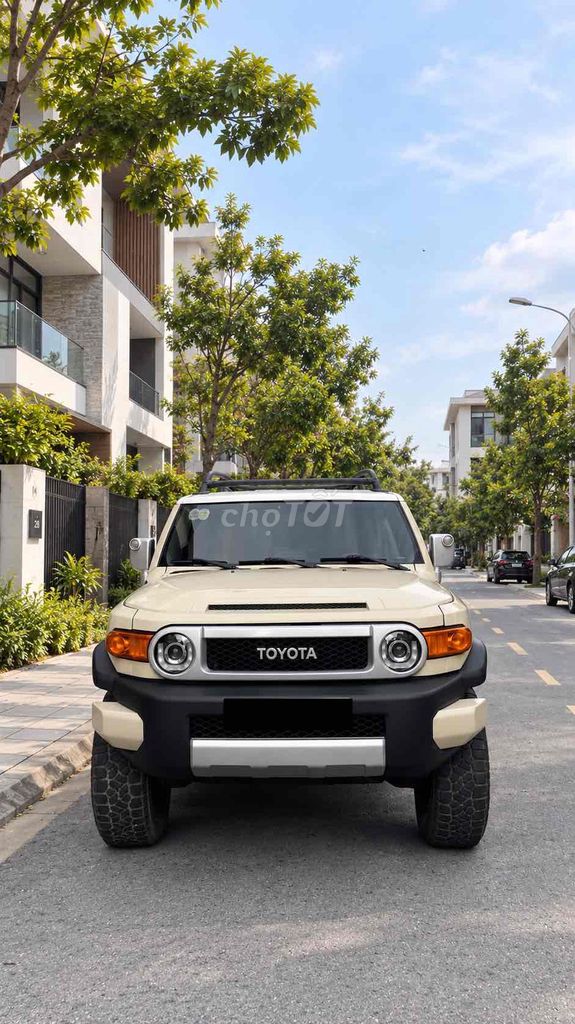 Toyota FJ Cruiser 2008 песочный Япония