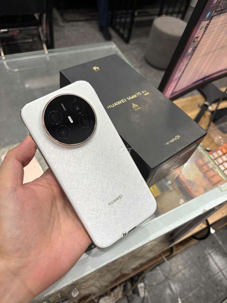 Huawei Mate 70 Air 12GB/256GB Trắng Likenew. Mua bán Điện thoại tại Thành phố Buôn Ma Thuột Đắk Lắk được đăng bởi Định Phone47 hình 1
