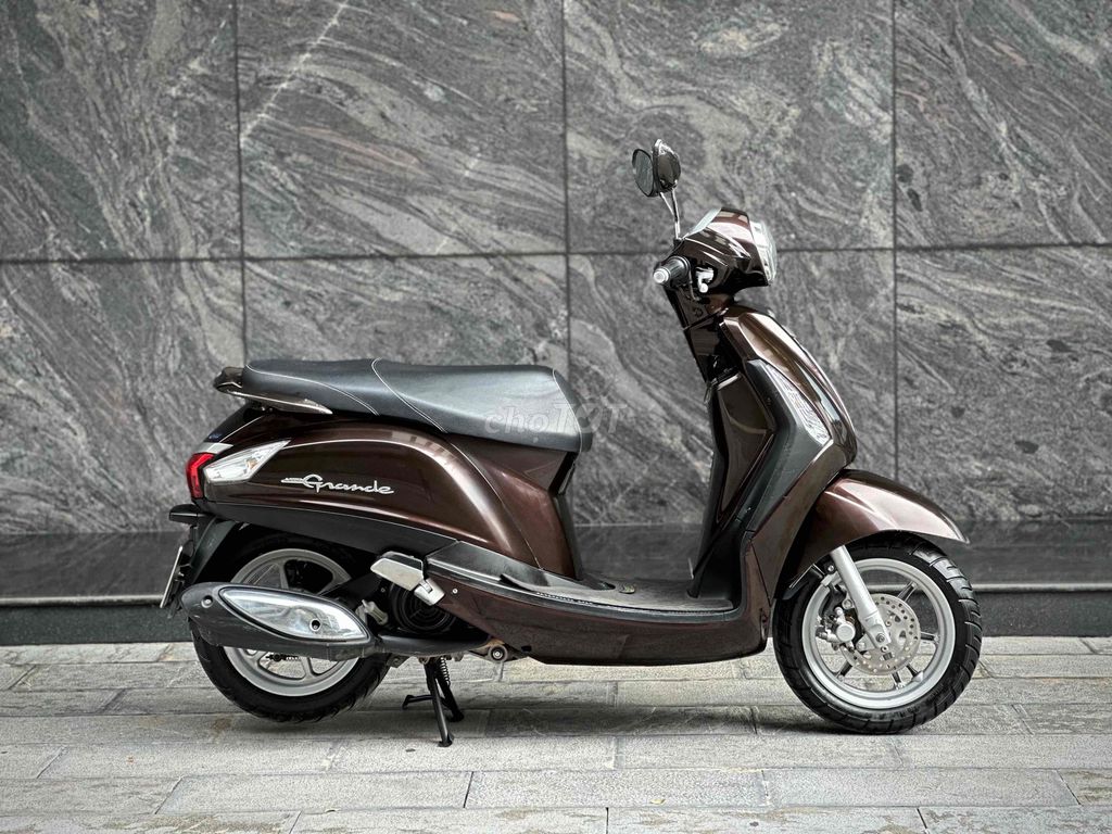 Grande Đẹp chăm sóc xe rất tốt ạ nguyên bản êm ái. Mua bán Xe máy tại Quận Ba Đình Hà Nội được đăng bởi Xe Máy Nam Thi hình 2