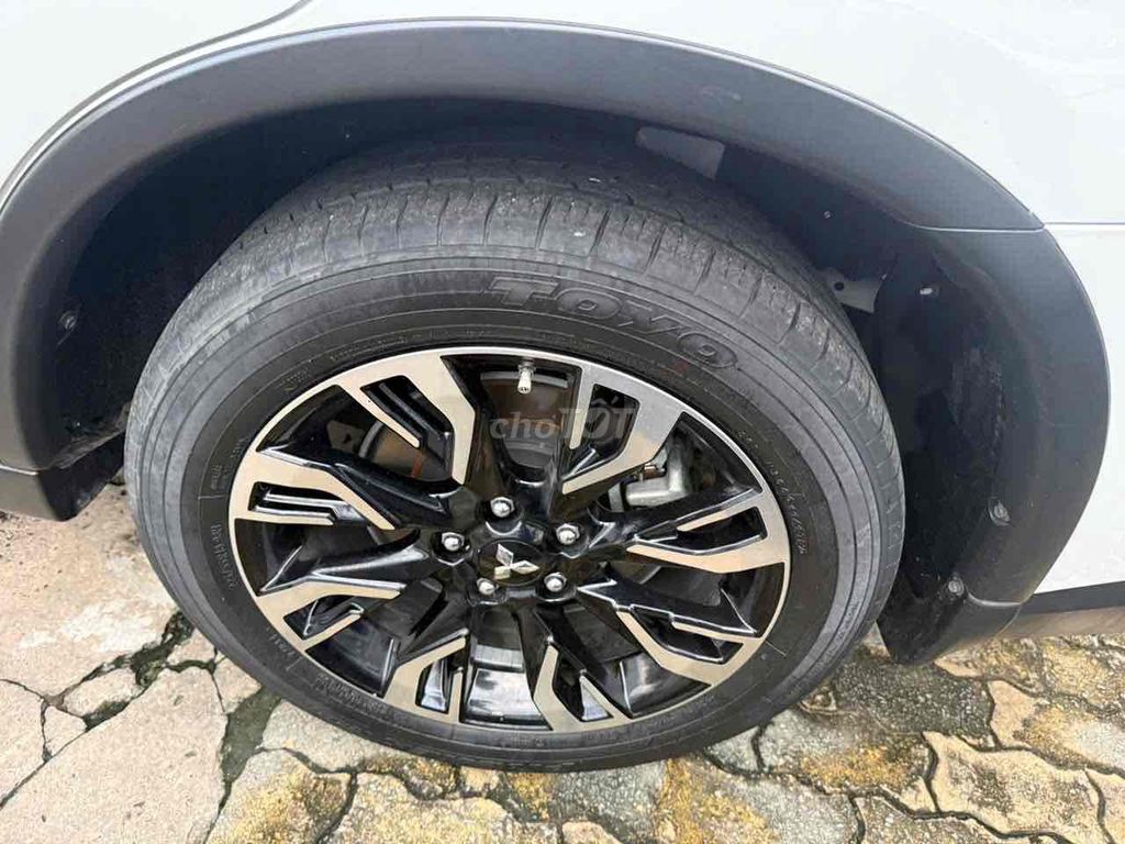 Mitsubishi Outlander 2021 2.0 CVT - 96000 km. Mua bán Ô tô tại Quận Tân Phú Tp Hồ Chí Minh được đăng bởi Nguyễn Thịnh hình 6