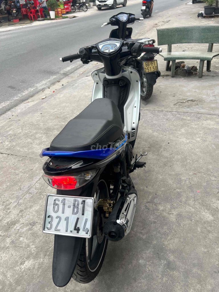 2013 xuống  áo 2010 Xanh dương. Mua bán Xe máy tại Thành phố Thuận An Bình Dương được đăng bởi Vodat hình 7