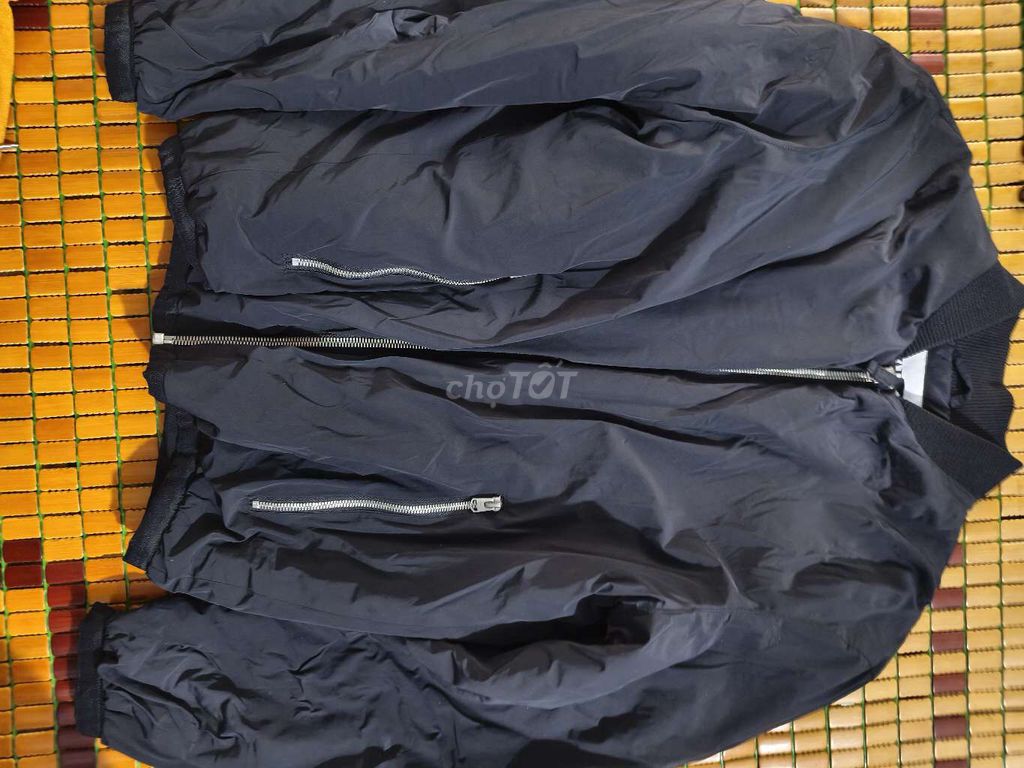 Áo khoác Zara Nam Đen đã sử dụng. Mua bán Quần áo tại Huyện Phú Giáo Bình Dương được đăng bởi Đồ 2hand Chính Hãng hình 1