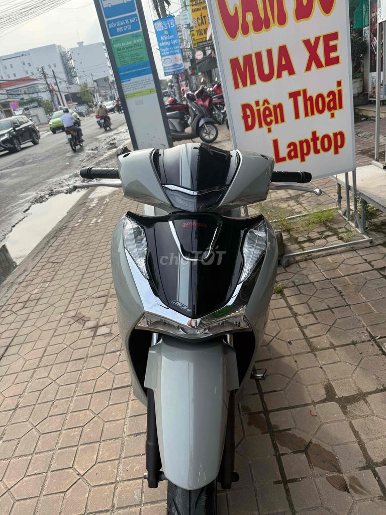 SH150i ABS 2022. Hồ sơ sẵn bao ra tên liền. Mua bán Xe máy tại Quận Ninh Kiều Cần Thơ được đăng bởi Kenny Nguyễn  hình 1