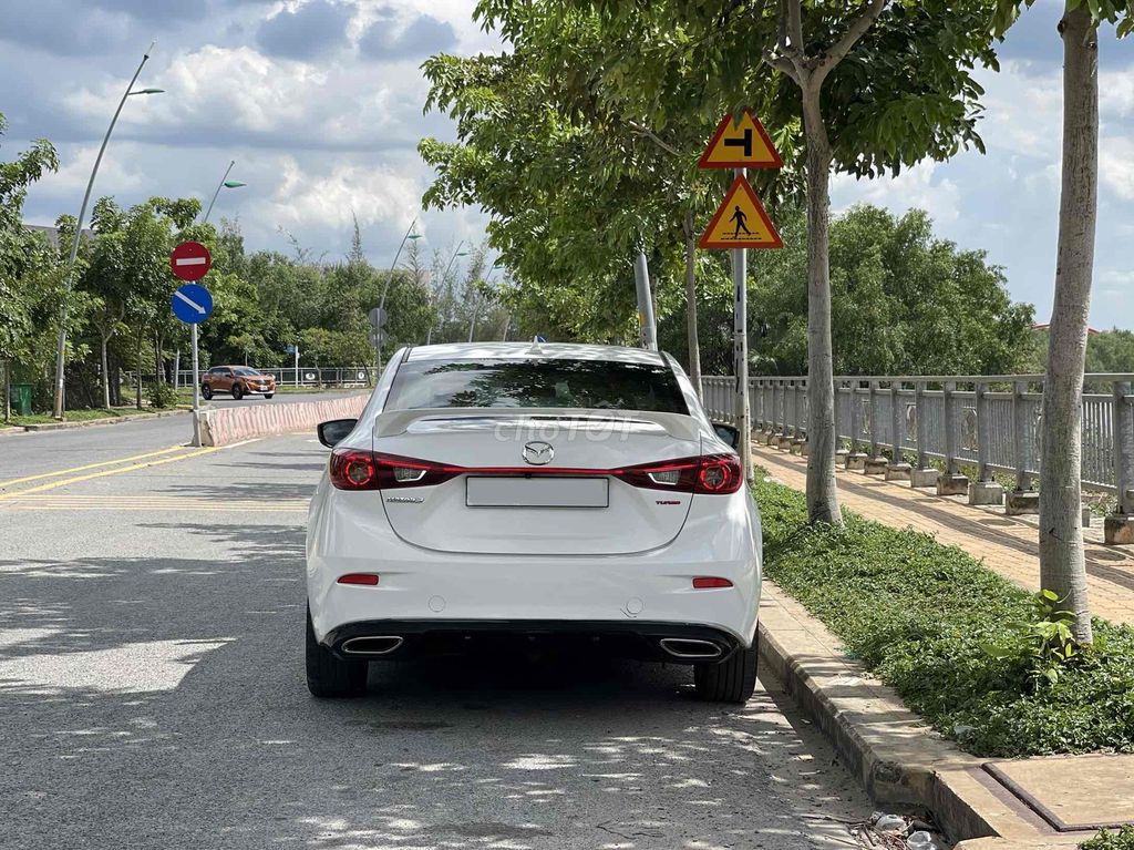 Mazda 3 2.0 phiên bản cao cấp nhất. Mua bán Ô tô tại Quận Tân Bình Tp Hồ Chí Minh được đăng bởi Shelly hình 3