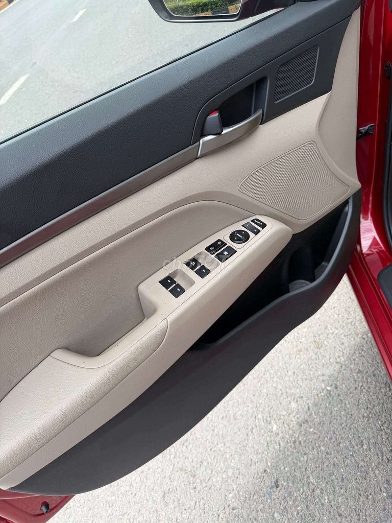 Bán xe ELANTRA số tự động cọp rất đẹp. Mua bán Ô tô tại Thành phố Buôn Ma Thuột Đắk Lắk được đăng bởi Phúc Thiện hình 10