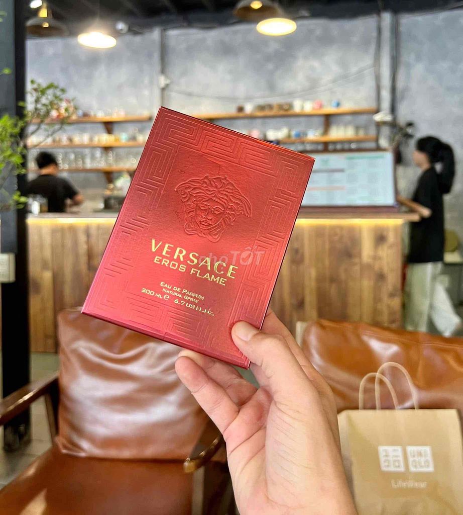 Versace Eros Flame eau de parfum 200ml🍀. Mua bán Nước hoa tại Quận Cầu Giấy Hà Nội được đăng bởi Tuấn Anh Phùng hình 1