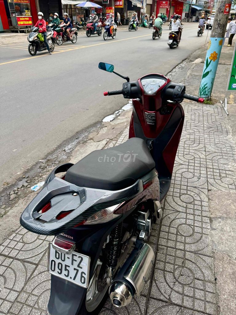 🔵🔵 SH 150 đỏ đen 2016 khoá Smarkey xe đẹp có góp. Mua bán Xe máy tại Thành phố Biên Hòa Đồng Nai được đăng bởi XE MÁY CŨ THÀNH MỸ  hình 6