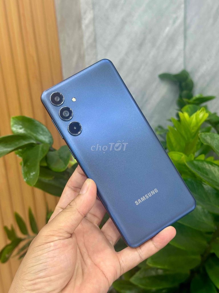 Galaxy M55 5G (8GB/256GB) Pin 5.000 mAh, 2 Sim Ok. Mua bán Điện thoại tại Quận Gò Vấp Tp Hồ Chí Minh được đăng bởi Toto Mobile hình 1