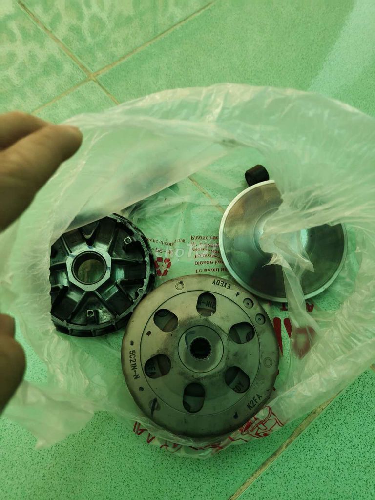 Hết tiền cần bán ít đồ like new 99.99%. Mua bán Phụ tùng xe tại Thành phố Thủ Dầu Một Bình Dương được đăng bởi Phùng Thùy Ánh hình 4