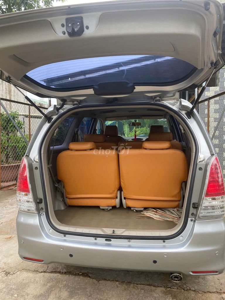 Xe gia đình Toyota Innova 7 chỗ 2009 màu bạc. Mua bán Ô tô tại Thị xã Bến Cát Bình Dương được đăng bởi anh Hồng hình 8