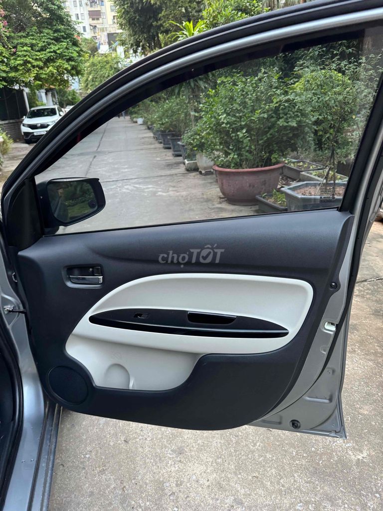 Mitsubishi Attrage 2016 - số tự động rộng rãi. Mua bán Ô tô tại Quận Nam Từ Liêm Hà Nội được đăng bởi phạm phương nga hình 9