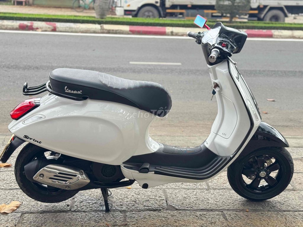 Vespa Sprint Đỏ Cherry và Trắng đen bs 72 zin. Mua bán Xe máy tại Thành phố Bà Rịa Bà Rịa - Vũng Tàu được đăng bởi Cửa Hàng Xe Máy Anh Luân hình 12