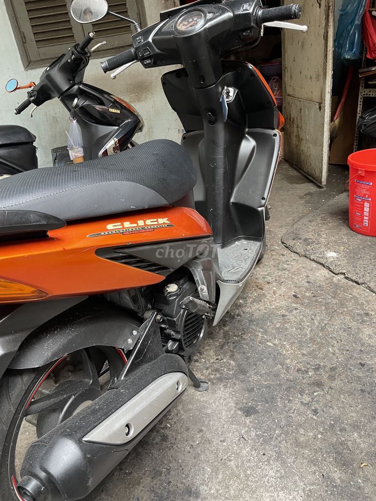 Xe nhà đang sử dụng bình thường. Mua bán Xe máy tại Quận 3 Tp Hồ Chí Minh được đăng bởi Nguyễn Khánh Duy hình 4