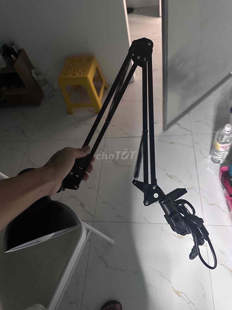 Đèn học Đen Đã sử dụng. Mua bán Đèn tại Quận Hải Châu Đà Nẵng được đăng bởi Trần công Tuấn hình 1