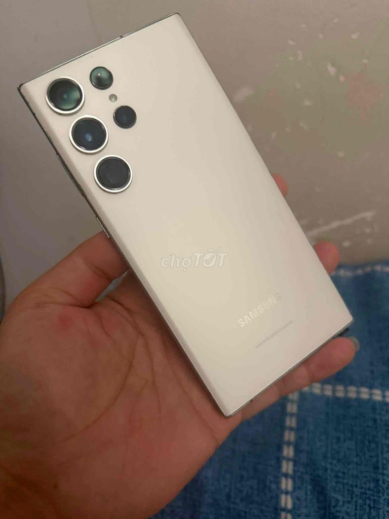 Samsung Galaxy S23 Ultra Trắng Đã sử dụng. Mua bán Điện thoại tại Quận Bình Tân Tp Hồ Chí Minh được đăng bởi Nguyễn P Nguyên  hình 1