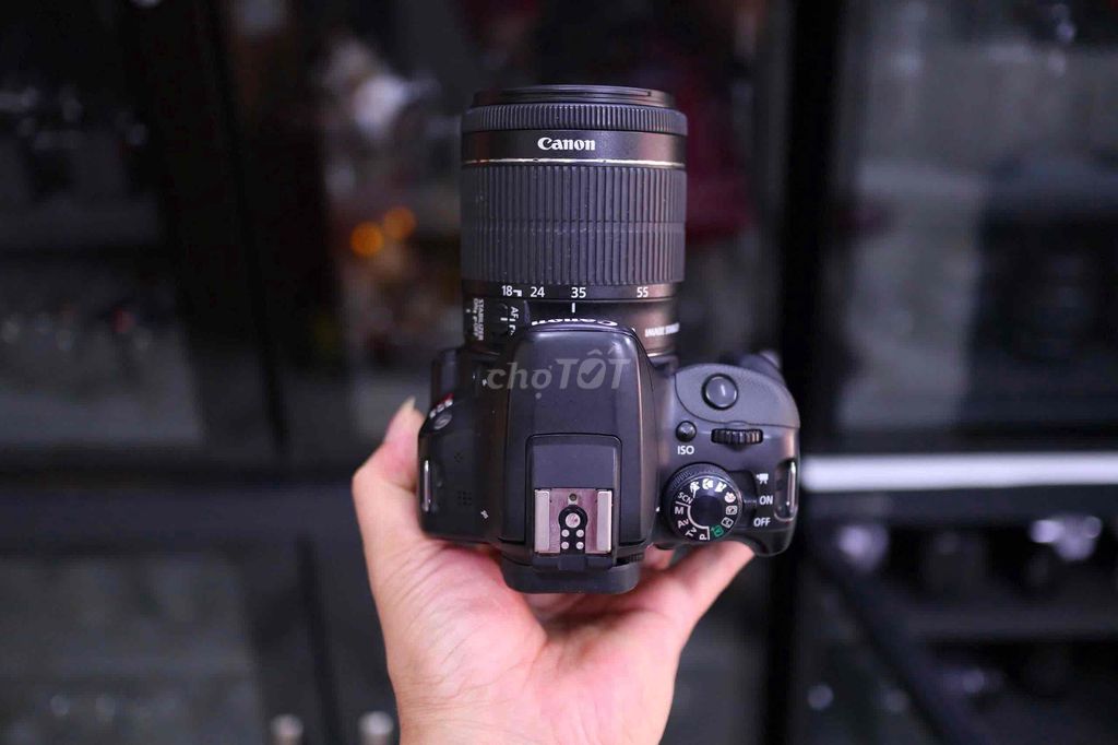 Máy ảnh Canon 100D + ống kính 18-55STM Đen. Mua bán Máy ảnh, Máy quay tại Thành phố Thủ Dầu Một Bình Dương được đăng bởi Chinh Lee hình 1