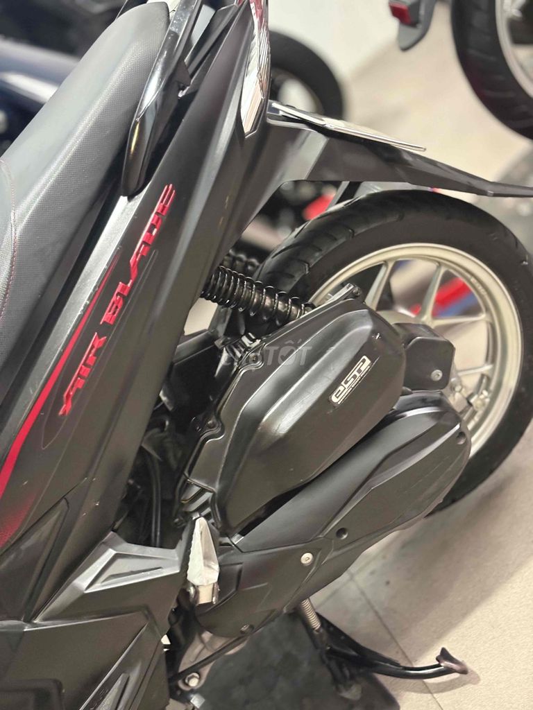 Honda Air Blade 125 с городскими номерами от собственника