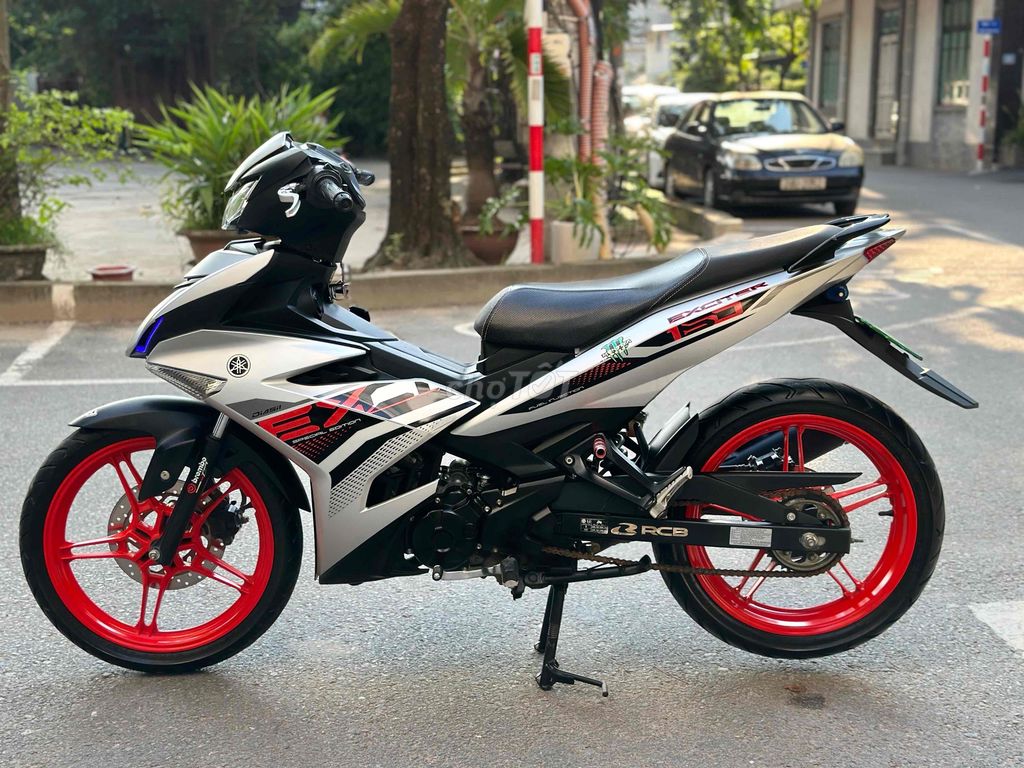 Yamaha Exciter 150 Bạc Đen Đỏ đk 2021 mới 99%. Mua bán Xe máy tại Quận Nam Từ Liêm Hà Nội được đăng bởi cửa hàng xe máy yến thắng  hình 5