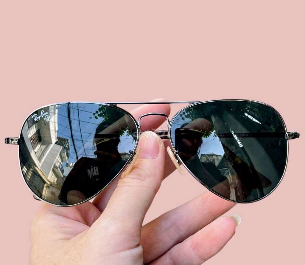 Kính râm Rayban Itali. Mua bán Phụ kiện thời trang khác tại Thành phố Biên Hòa Đồng Nai được đăng bởi Hoài Niệm hình 1