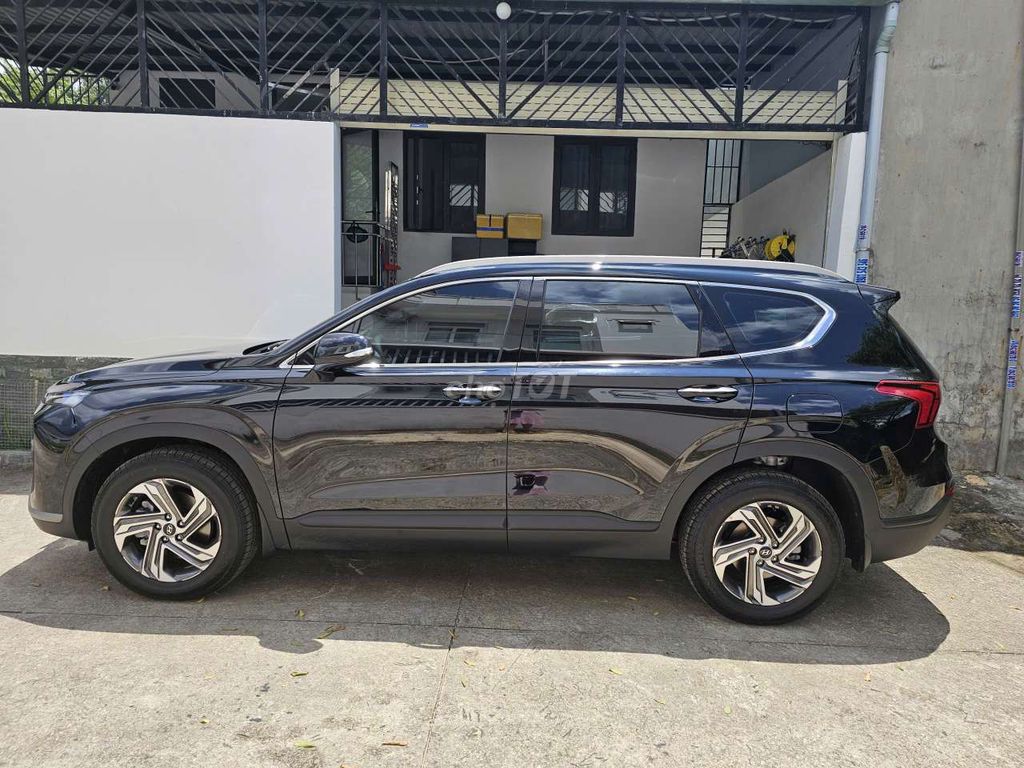 HuyndaiSanta fe 2023 2.2 Dầu tiêu chuẩn - 19000 km. Mua bán Ô tô tại Thành phố Thủ Dầu Một Bình Dương được đăng bởi Trần Thị Bằng hình 2