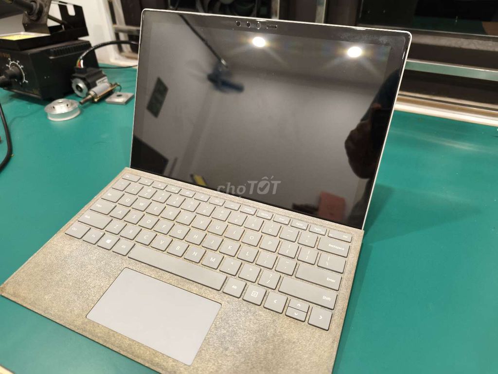 Microsoft Surface Pro 6 i5-8250U 8GB/128GB. Mua bán Laptop tại Quận Hải An Hải Phòng được đăng bởi Phạm văn nghĩa hình 1